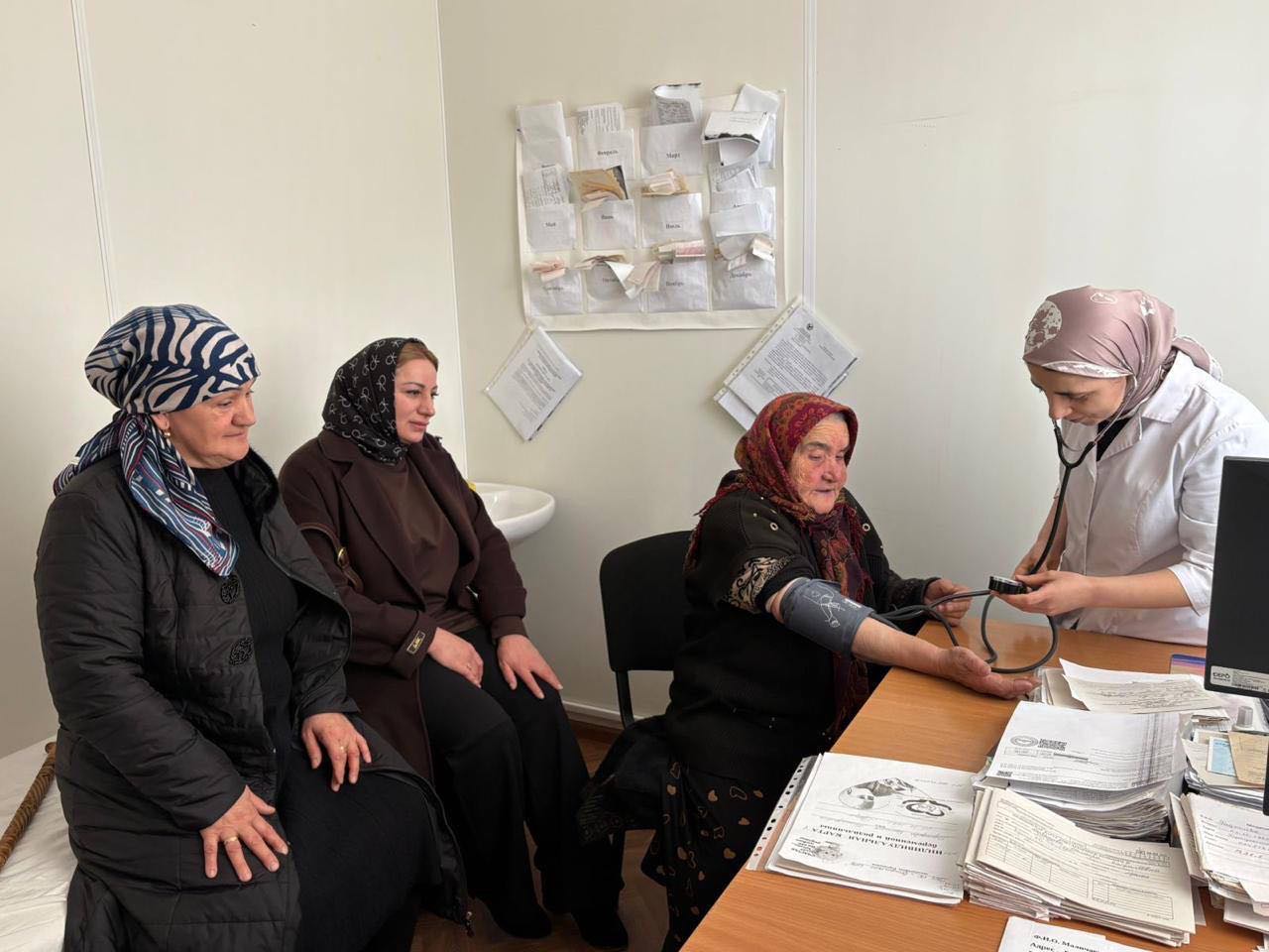 МОБИЛЬНАЯ БРИГАДА ДОСТАВИЛА ПОЖИЛЫХ ЖИТЕЛЕЙ РУТУЛЬСКОГО РАЙОНА НА ДИСПАНСЕРИЗАЦИЮ